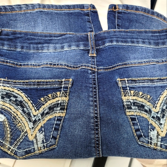 1946 Denim Classic Embellished Jean Shorts - Picture 4 of 6